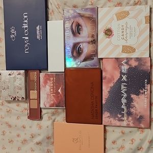 Eyeshadow pallets